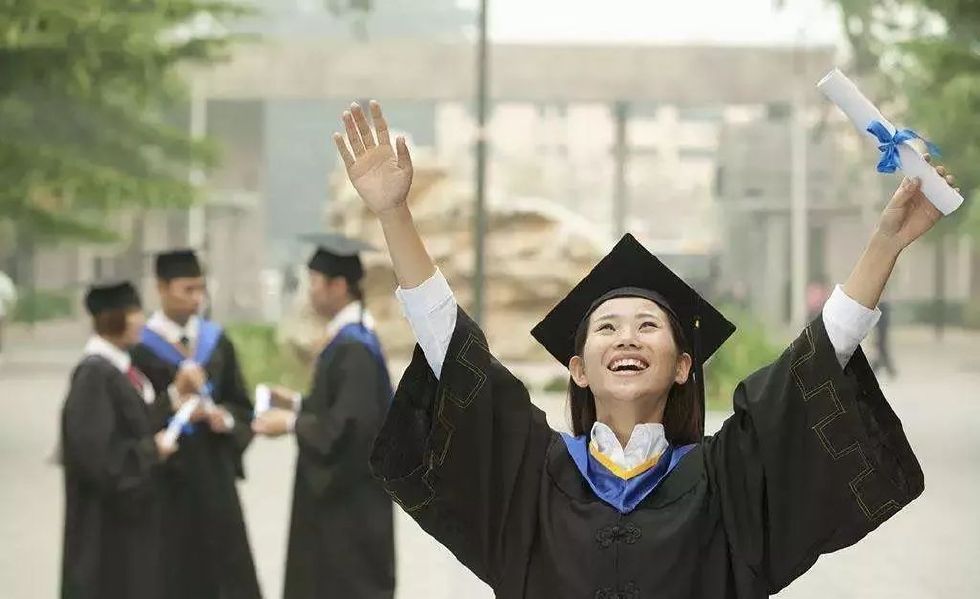 用学历成功办理上海居住证积分,是因为这些要求都满足了